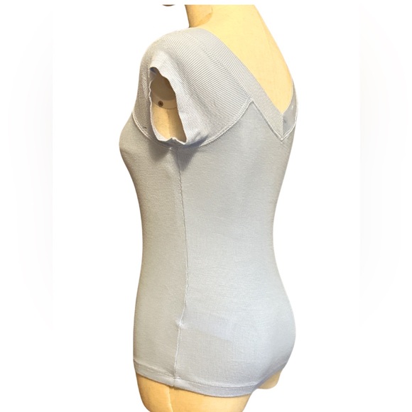 Urban Outfitters BDG Shannen V-Neck Top Light Blue - Picture 9 of 9